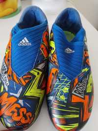 Chuteiras adidas 35