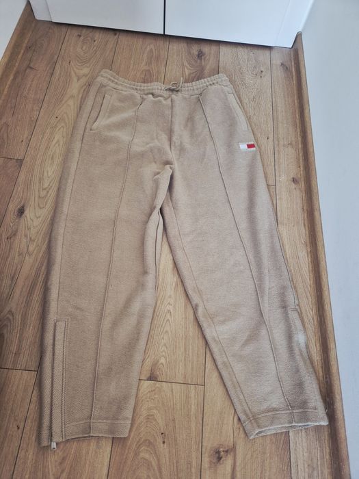 Nowe dresowe spodnie beżowe bawełniane plus size Tommy Jeans