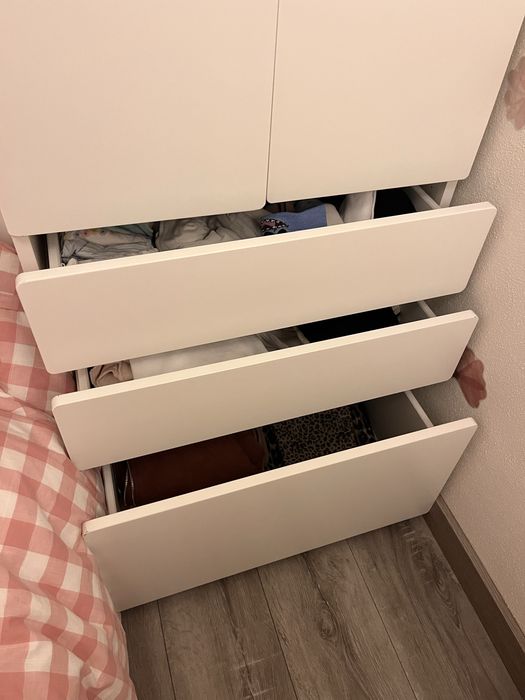 Roupeiro Ikeia branco