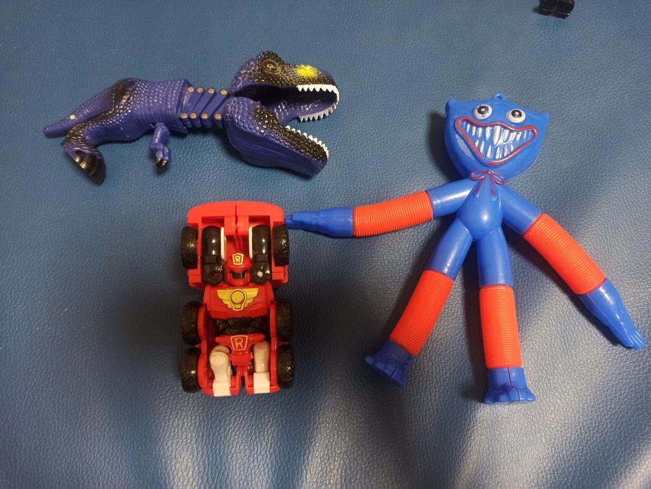 Набор игрушек Хаги ваги динозавр машина-трансформер