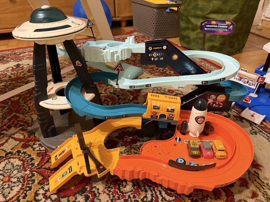 Дитячий паркінг-трек зі світловими та звукоми ефектами