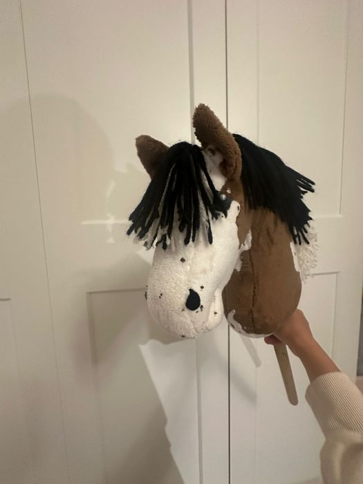 Hobby horse A4 łaciaty