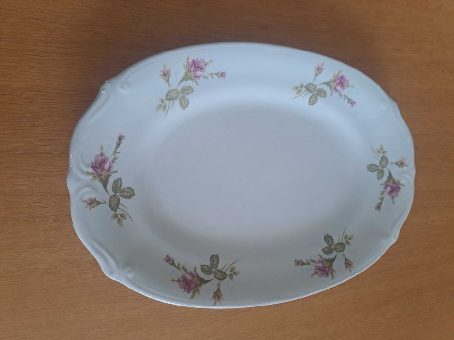 Porcelana Chodzież, serwis  śniadaniowo-obiadowo-kawowy  dla 6 osób