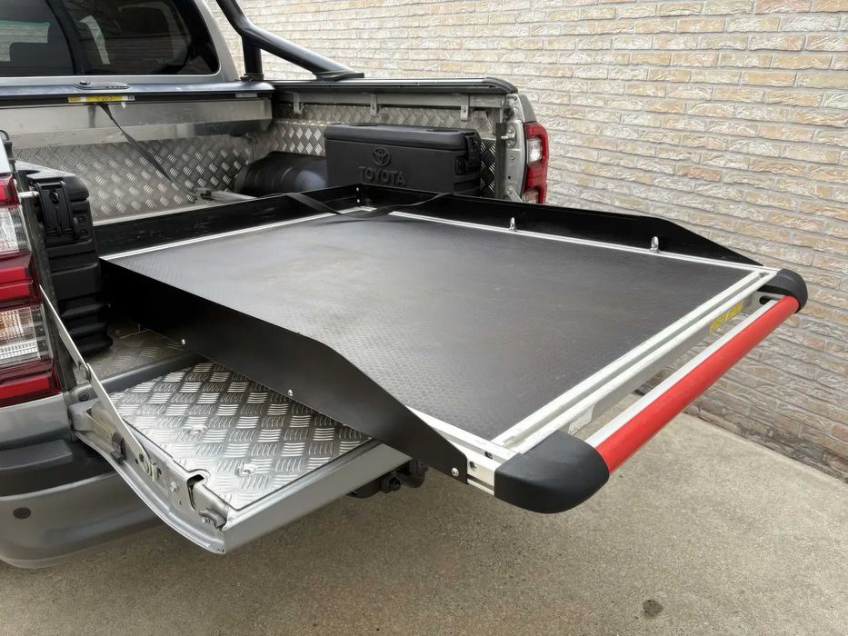 Toyota Hilux      2021