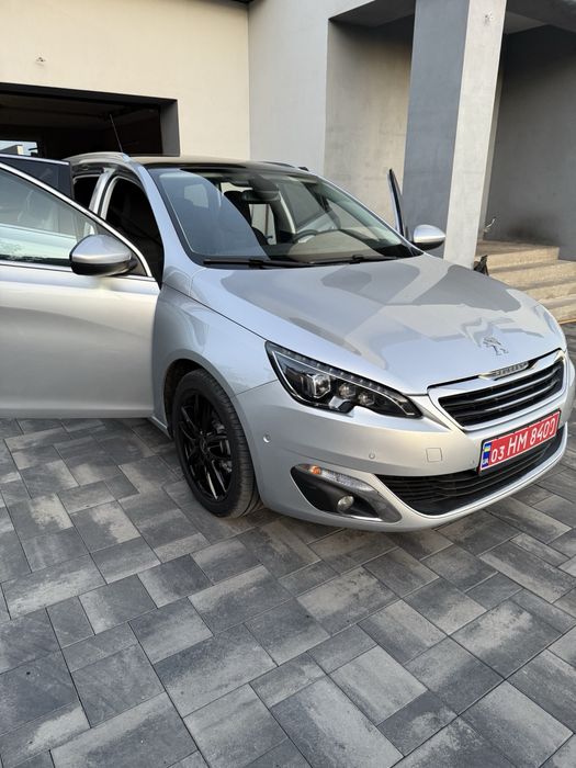 Продам Peugeot 308 2016