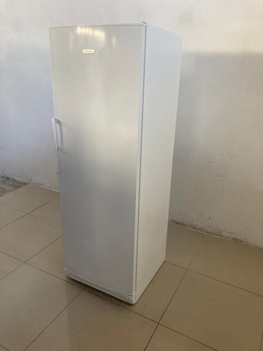 Chłodziarka lodówka Electrolux Husqvarna 175 cm