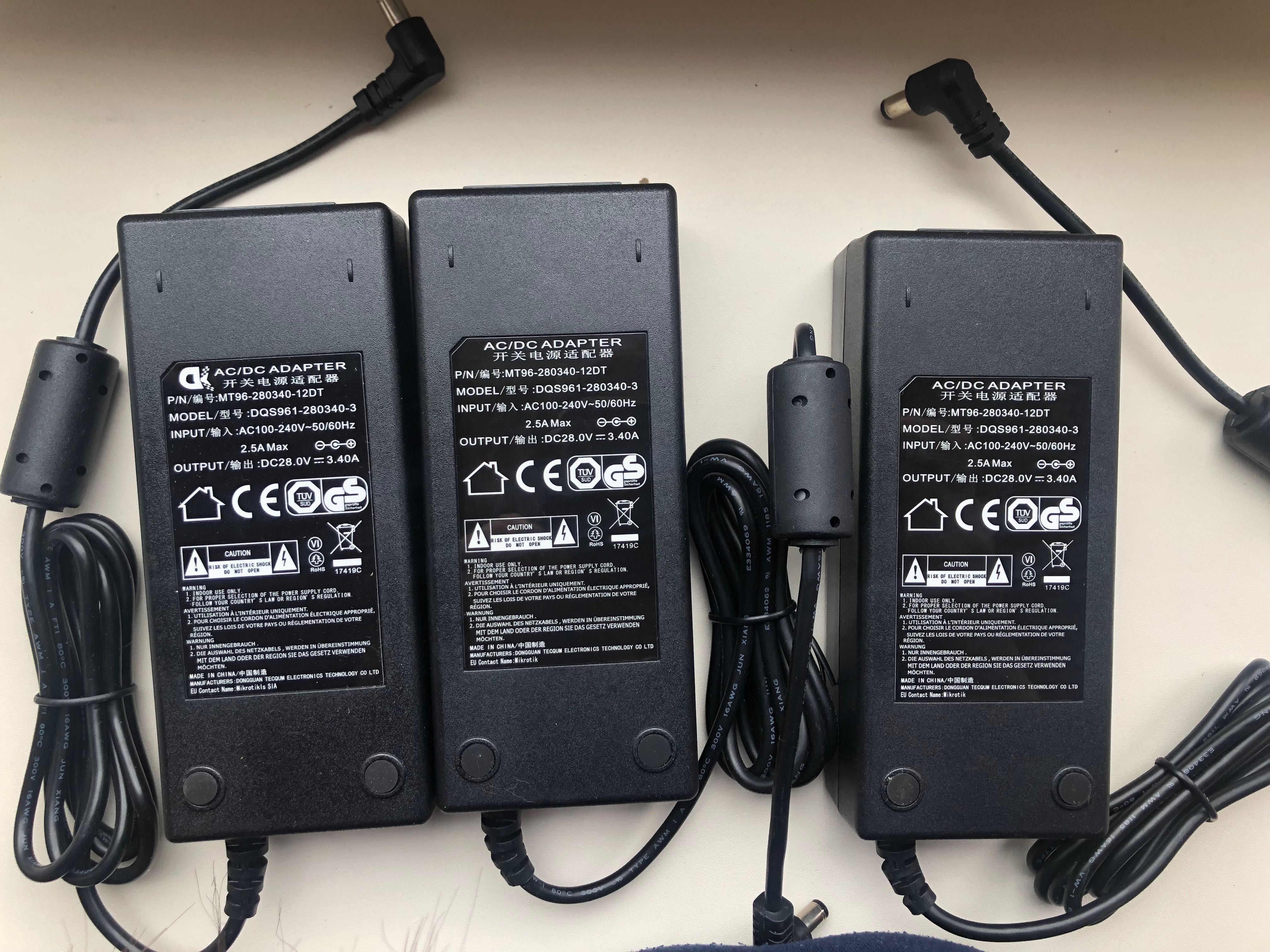 Блок питания 28V, 3,4 Ампера MikroTik Power Adapter DQS961-280340-3
