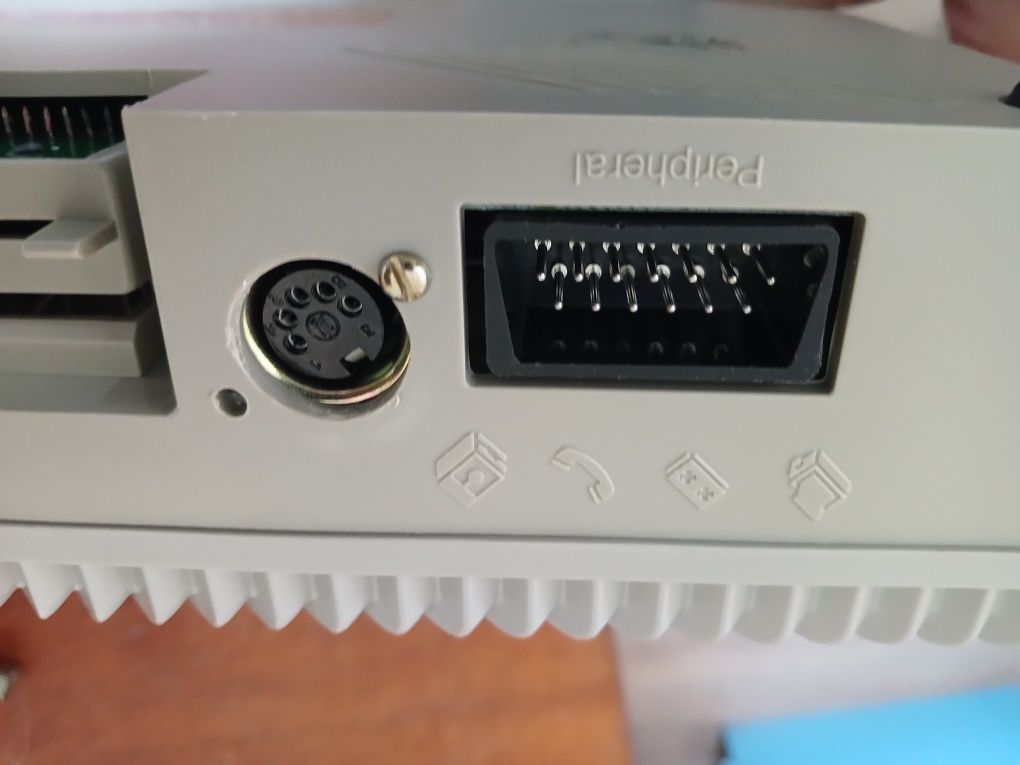 Комп'ютер Atari 130 XE