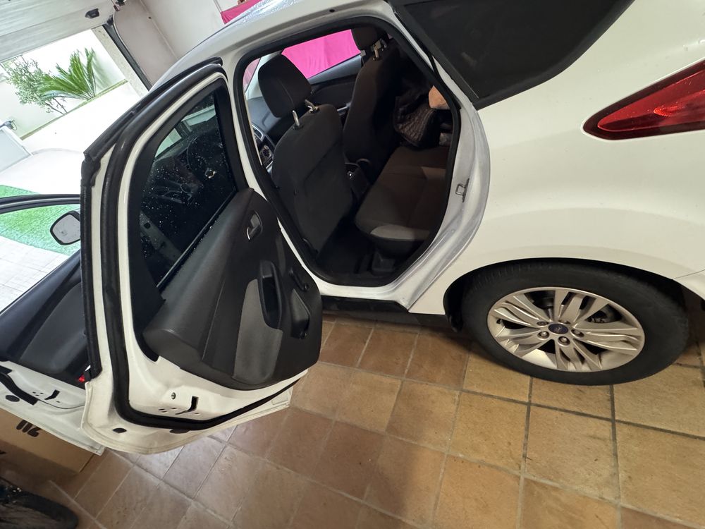 Vendo Ford Focus 2014