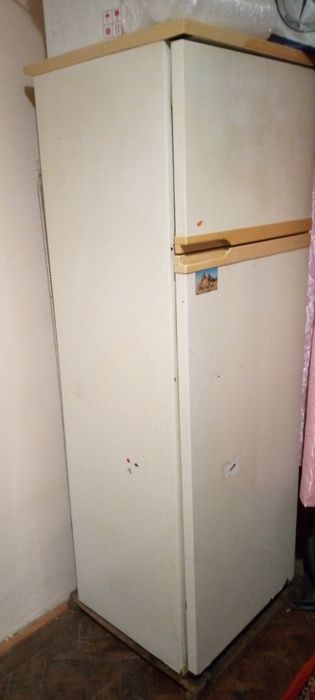 Холодильник вживаний у робочому стані