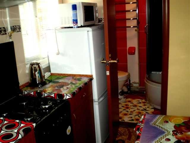 Посуточно 1 к.кв.Соборная/Макдональдс WI-FI, 2 кровати, докум, центр,
