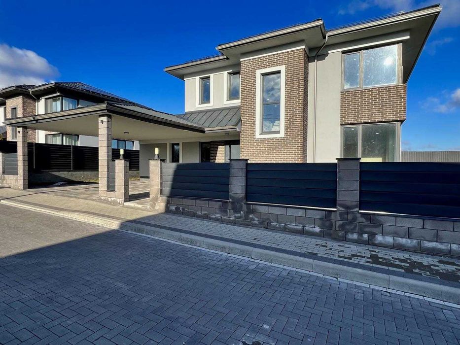 Новий будинок 180 кв.м. 6 соток, в закритому комплексі. Ходосівка