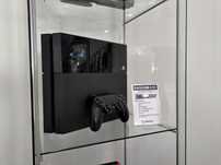 PLAYSTATION 4 FAT 1TB + Comando