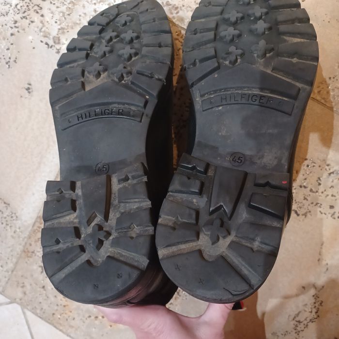 Buty sztyblety Tommy Hilfiger skórzane 45/30 cm/ salon 829 zł