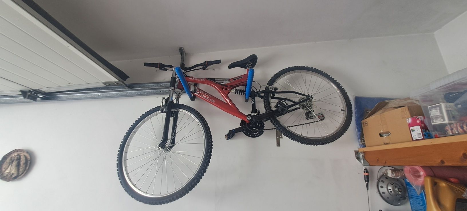 Bicicleta sem uso