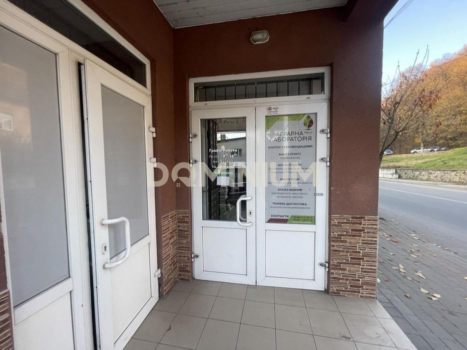 Продається комерційне пиміщення в місті Хуст