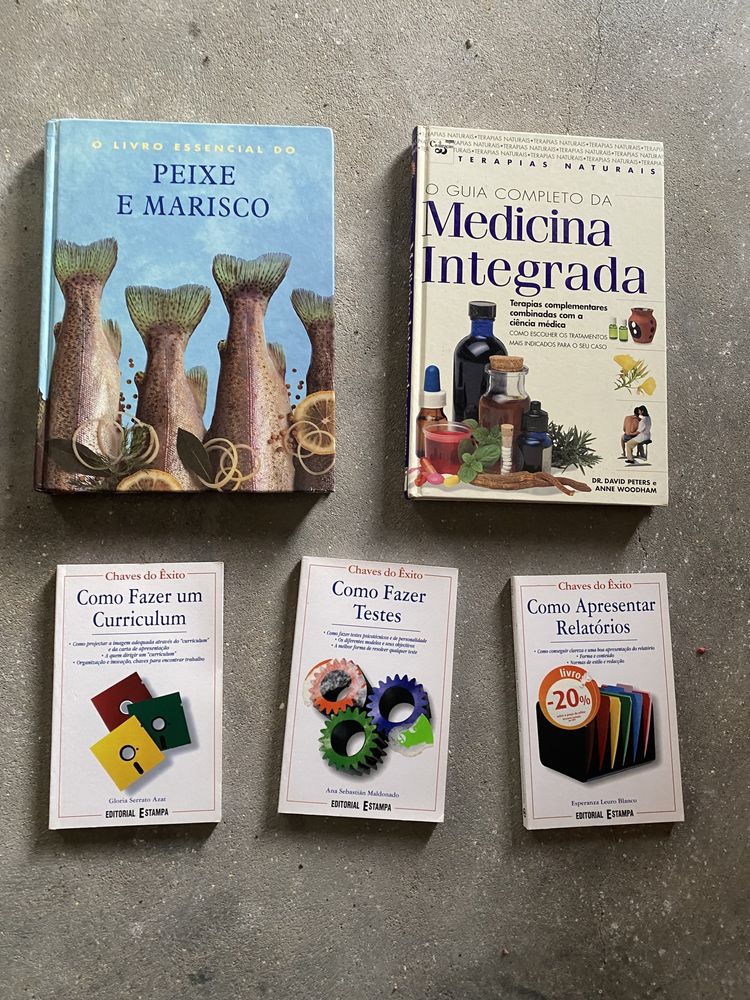 Cadernetas completas , coleções , livros novos de crianca , de medicina , culinaria, catecismo 3 ano …