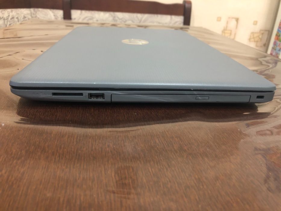 Ноутбук 15" Touch HP 15-da0076nr (i3-7100U/8GB/SSD 256/Intel UHD 620)