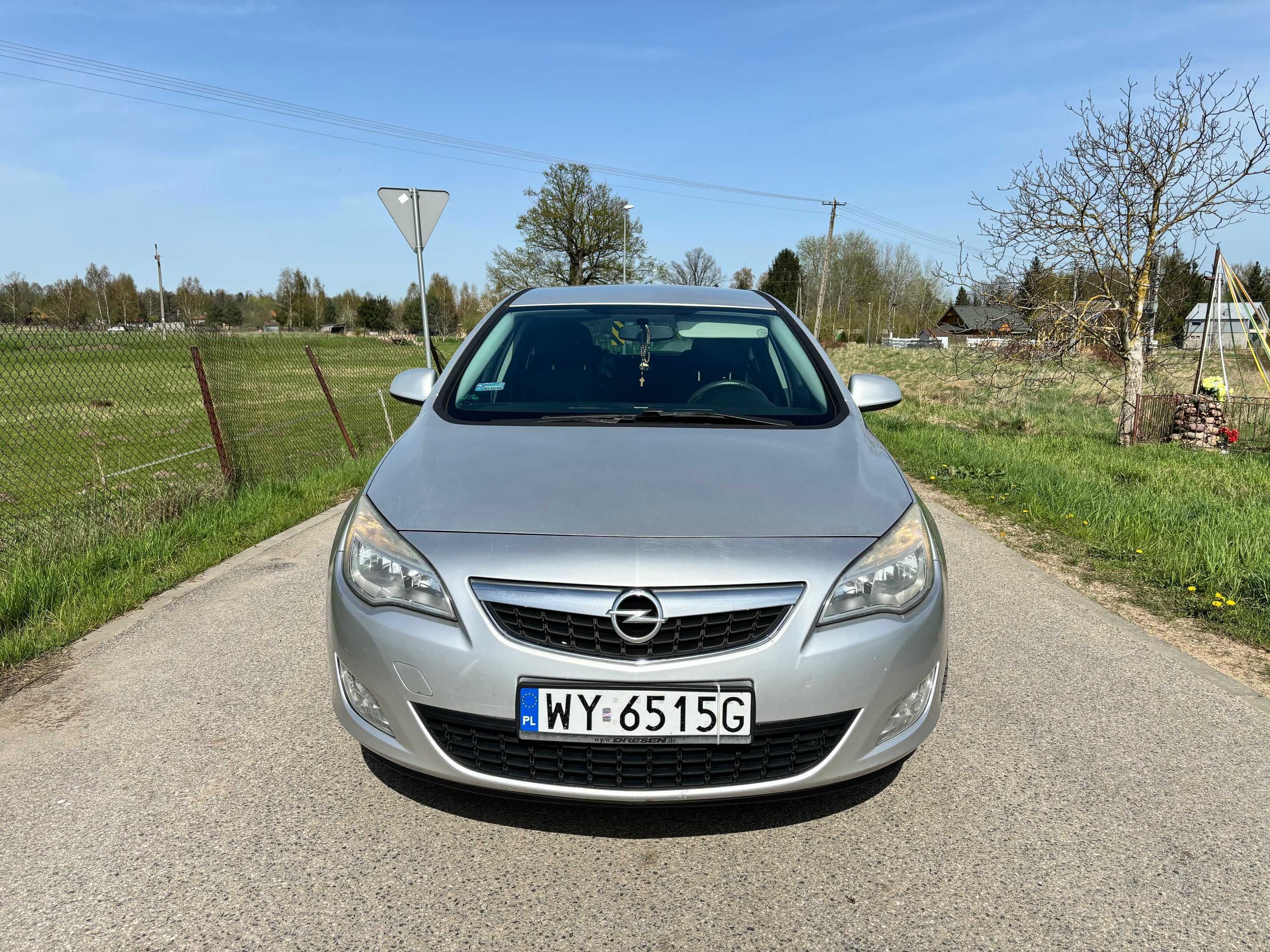 Samochód Opel Astra J CDTI