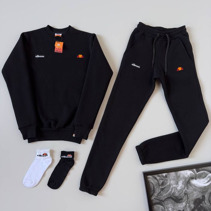 Костюм Ellesse ЗИМА: світшот-штани 
2 пари шкарпеток у подарунок