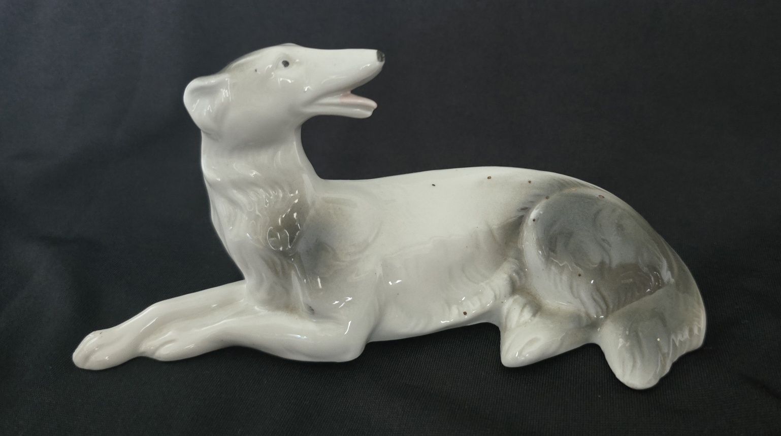 Porcelana: 2 duże figurki psów, lata 80