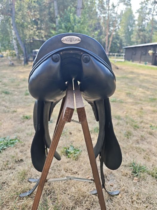 Siodło ujeżdzeniowe Jaguar 17 M