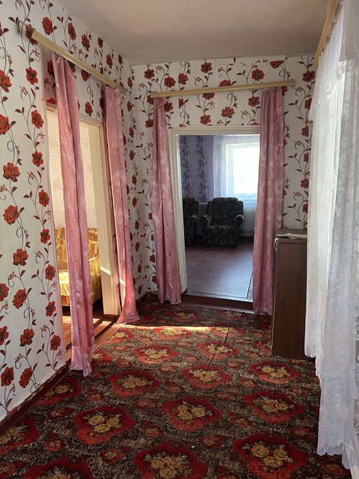 Продам будинок Крюків , вул. Пілотів, район зупинки та ринку