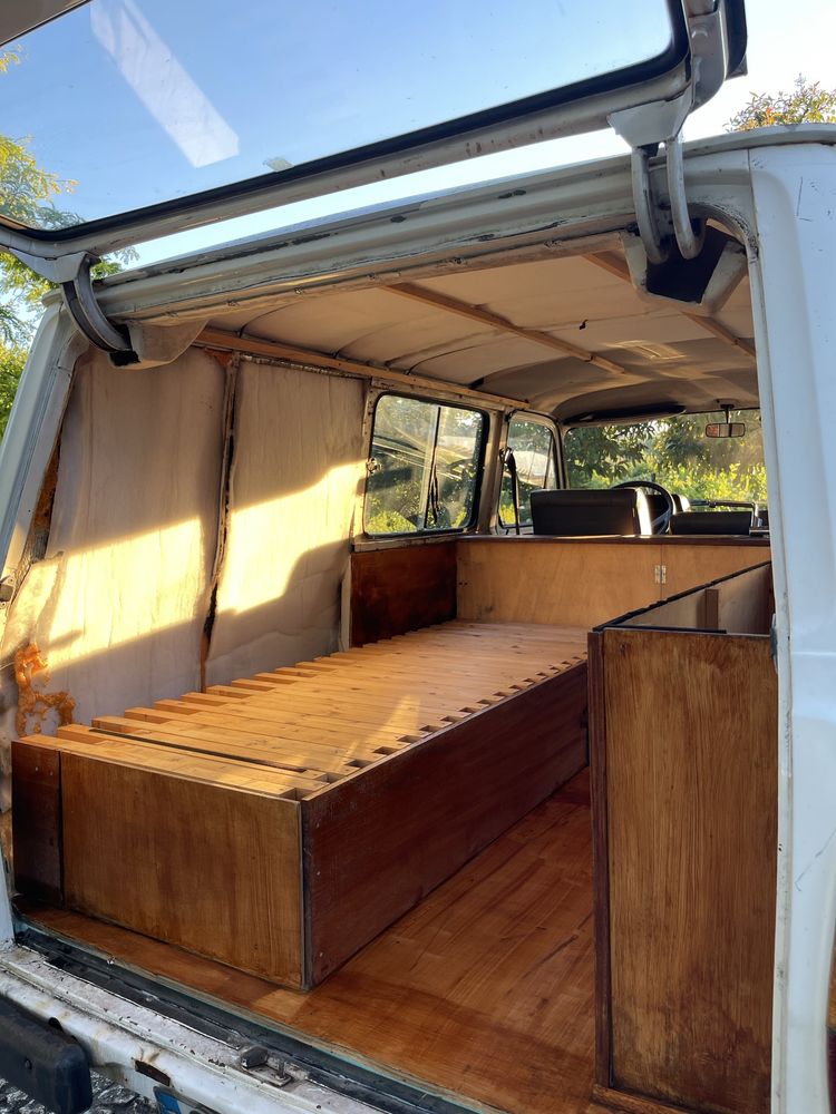 Cama Extensível DIY com Colchão Projeto Camper Van (Ford Transit MK2)