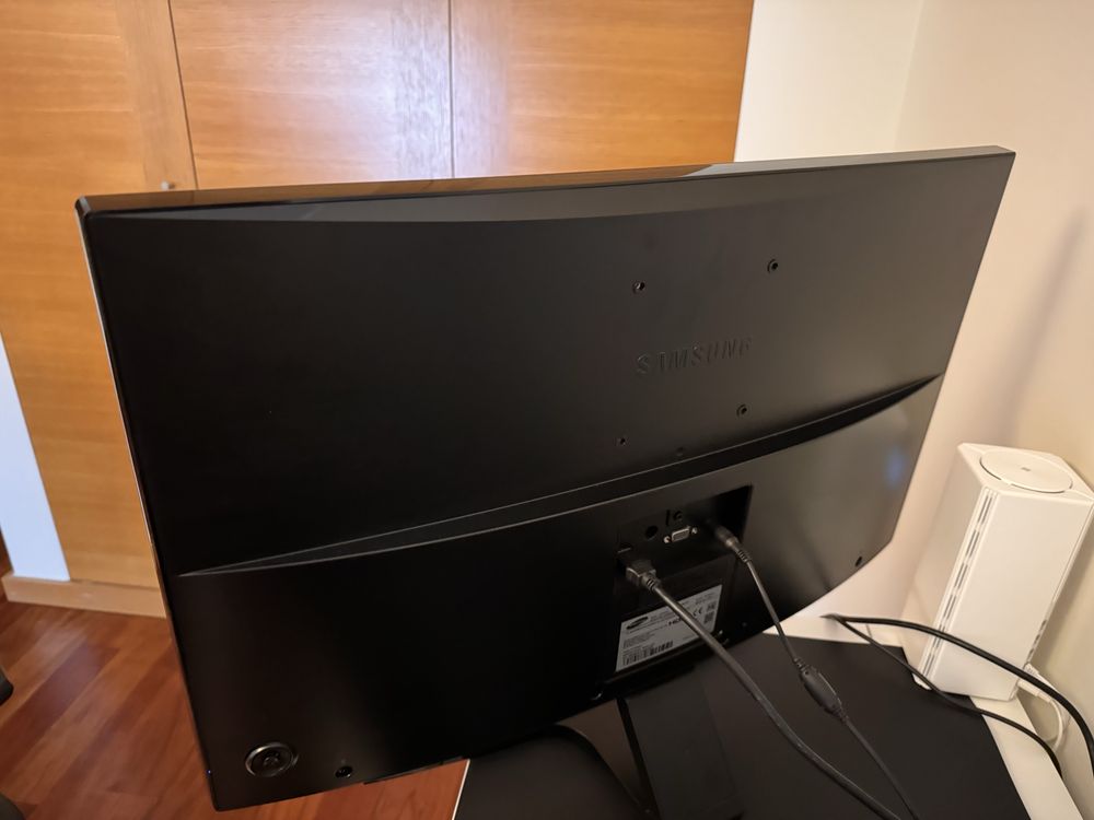 Monitor LED Curvo Samsung S27E510C