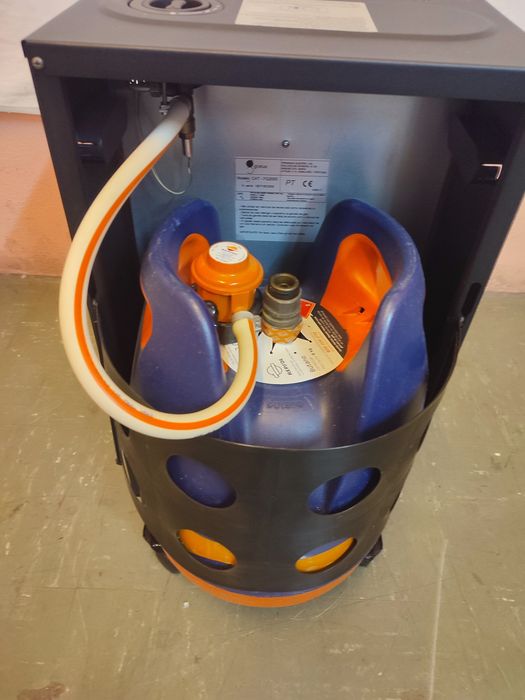 Aquecedor a gás botija incluída