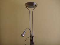 Lampa podłogowa stojąca , metalowa , 2 źródła światła .