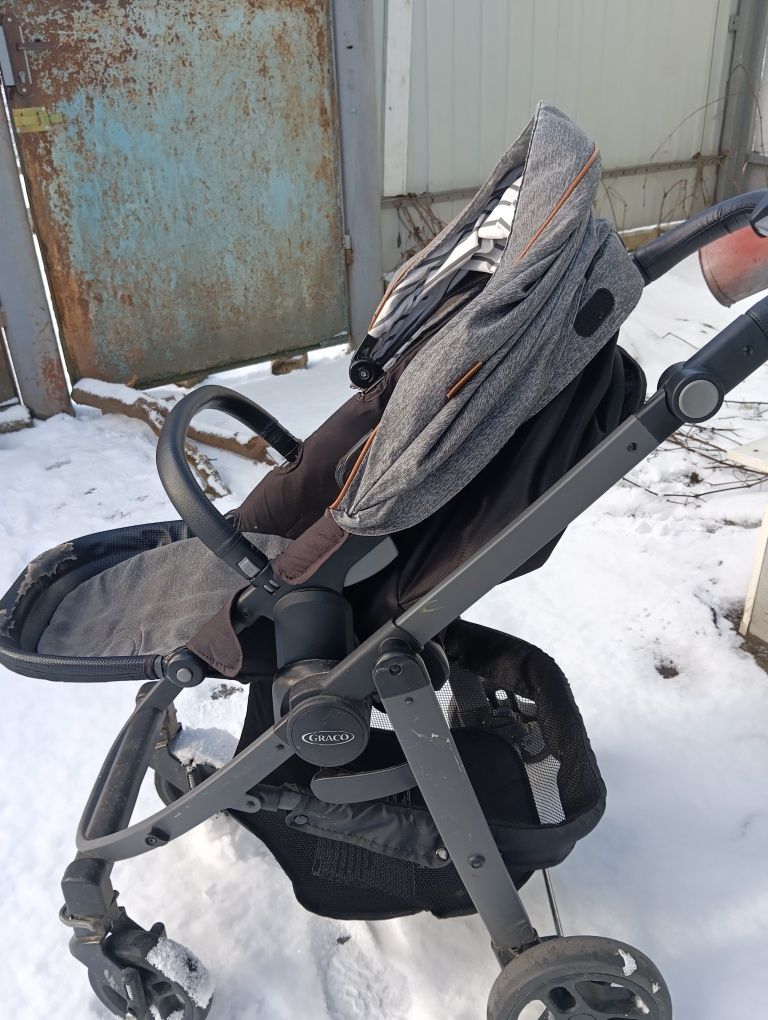 Коляска прогулочная
