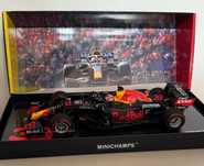 1/18 Red Bull Racing Honda RB16B Max Verstappen 2021