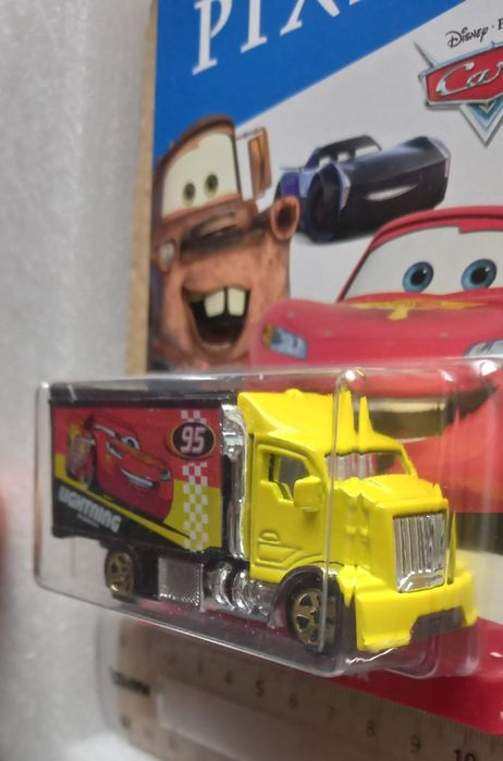 Hiway hauler hot wheels pixar cars