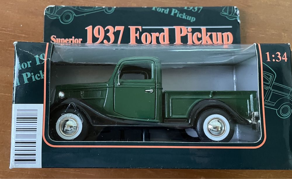 Classicos Ford Pickup 1937 /1955 Esc 1:34/1:36