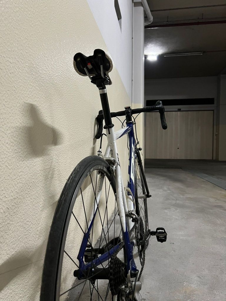 Bicicleta de estrada BH