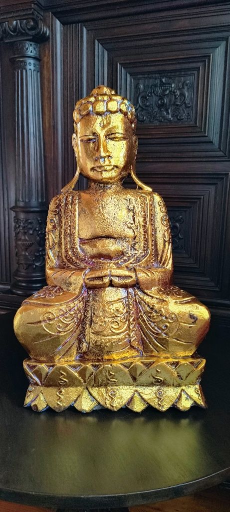 Duża drewniana figura Budda