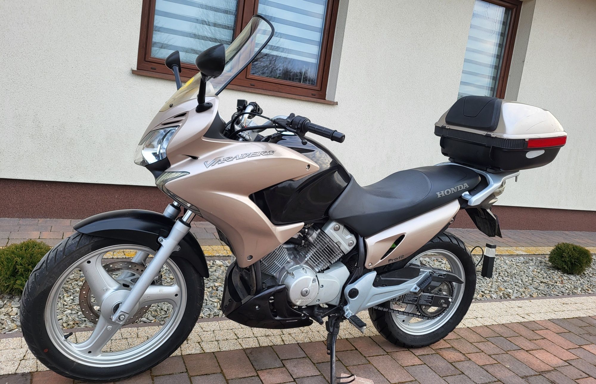 Honda varadero 125.