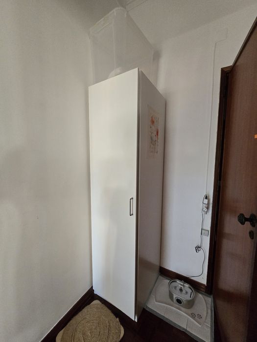 Armário Ikea PAX para espaços pequenos