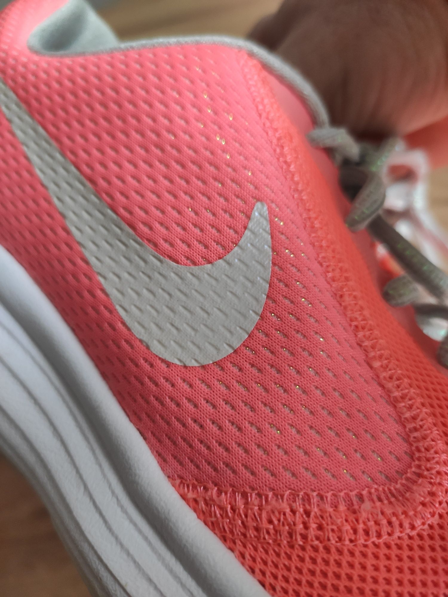 Buty sportowe Nike róż 37,5