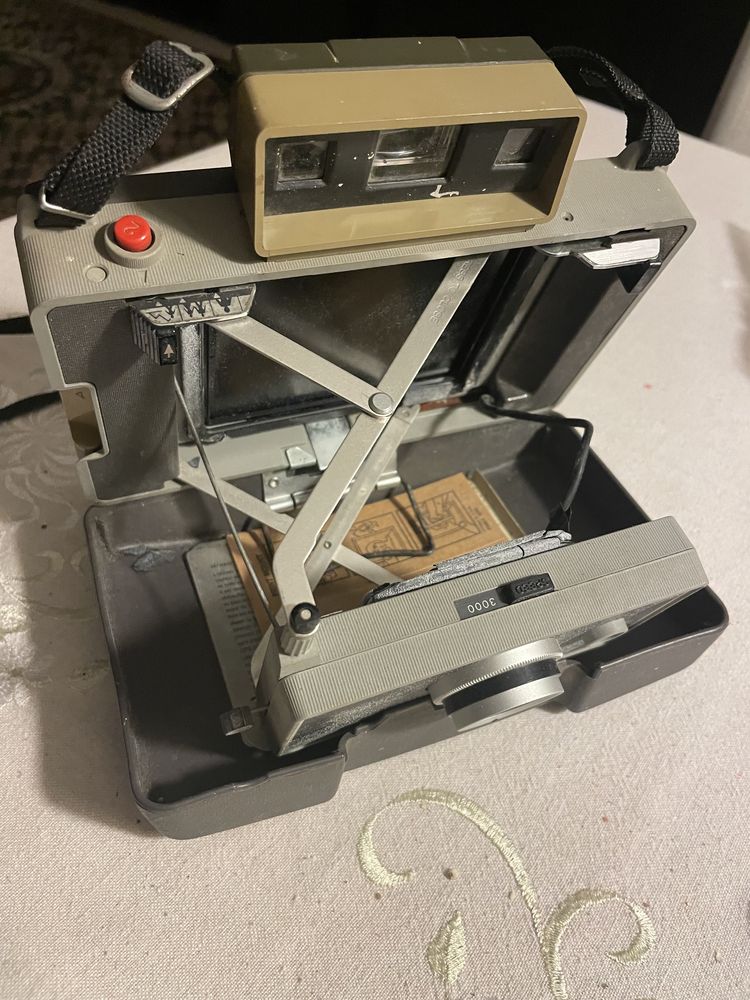 Polaroid Automatic 330 Land Camera - vintage