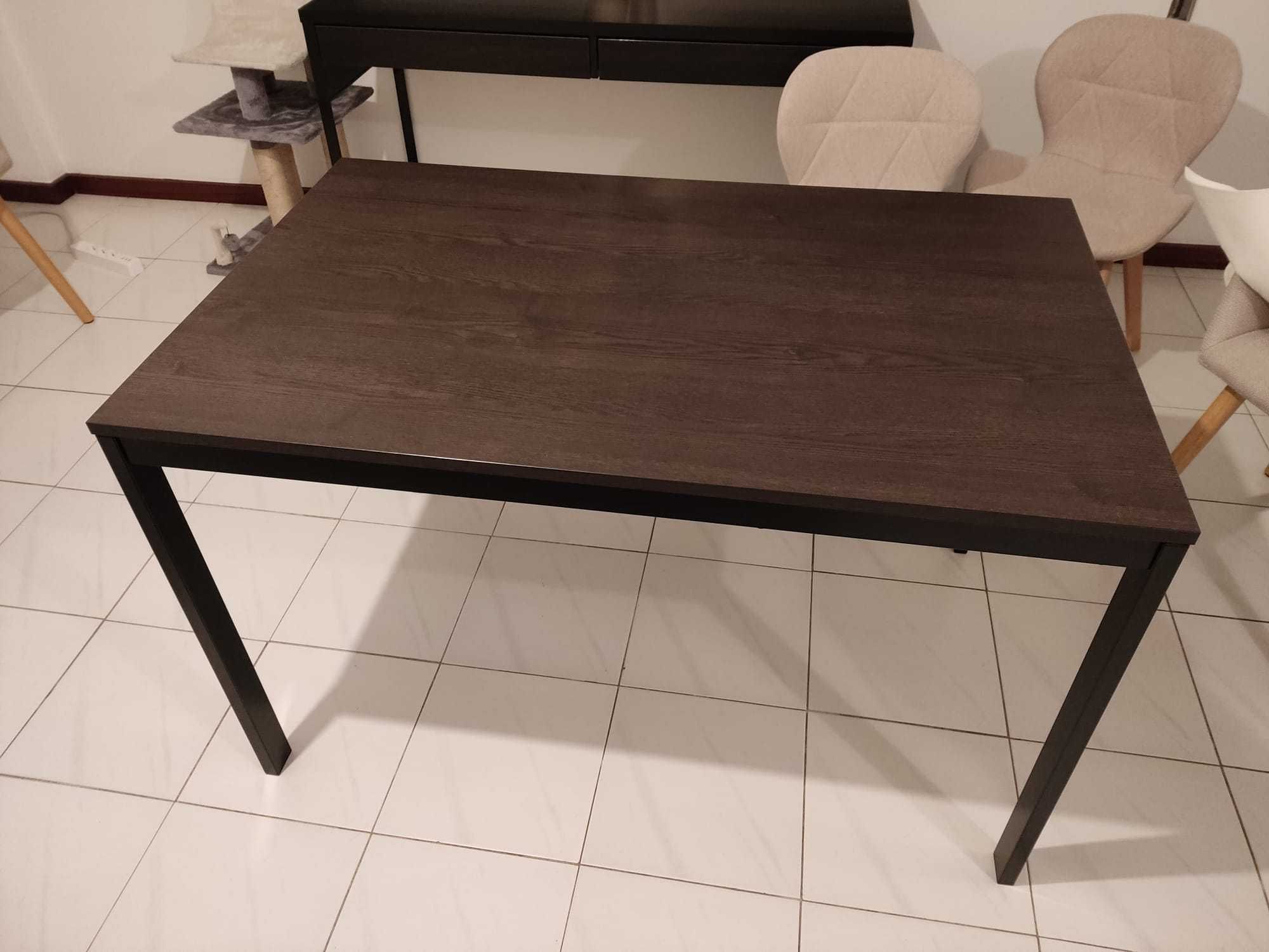 Mesa jantar extensível Ikea