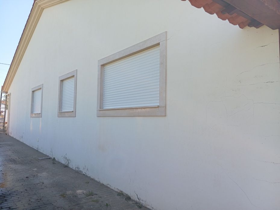 Lavagem telhados, calçadas e fotovoltaicos,. Isolamento de sótão