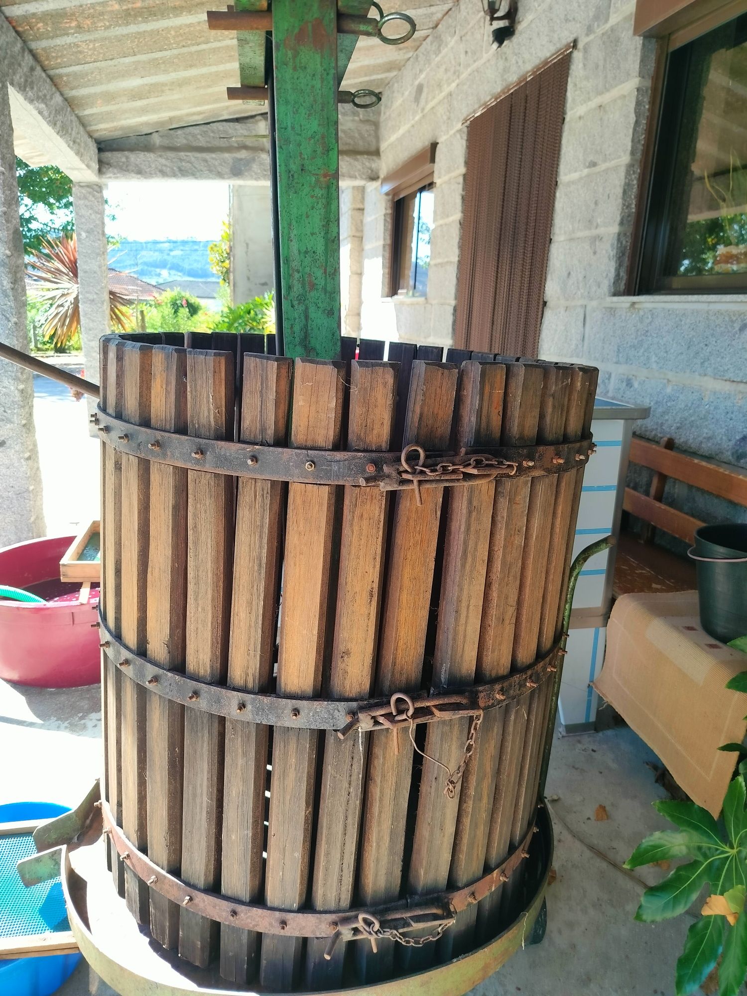 Conjunto de máquinas para fazer vinho