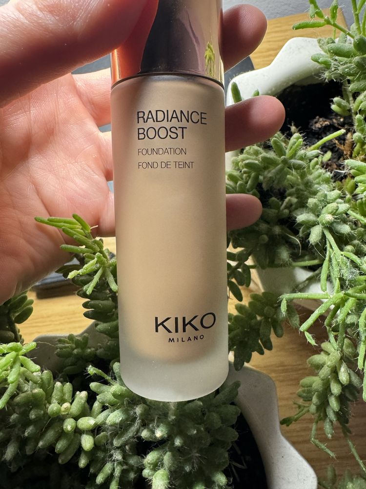 Тональна основа KIKO Radiance boost 8n