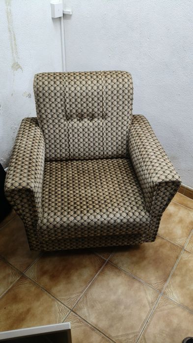 Sofá 3 lugares e poltrona em tecido