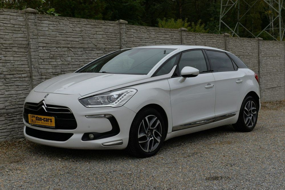 Citroën DS5 2.0 HDi 163KM LED Navi Czujniki Biała perła Nowy Rozrząd PIĘKNY