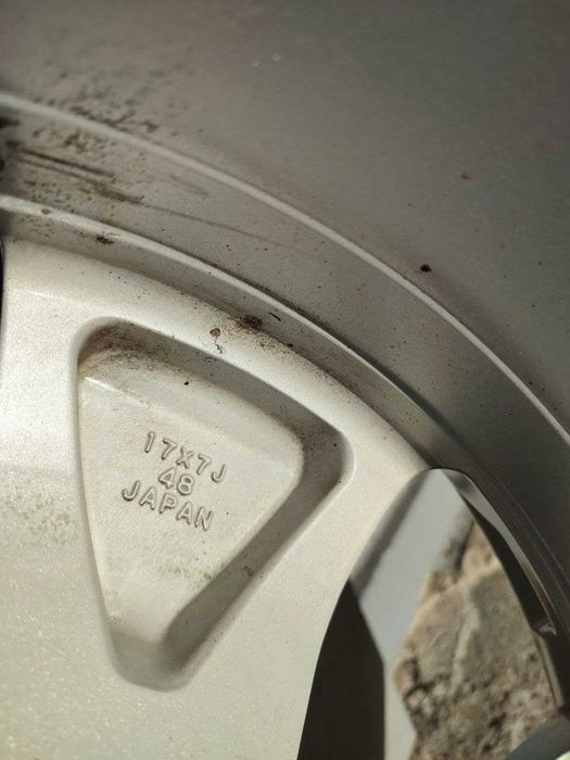 Диски R17 SUBARU 28111SG030 в комплекті з шинами NOKIAN 225/60R17