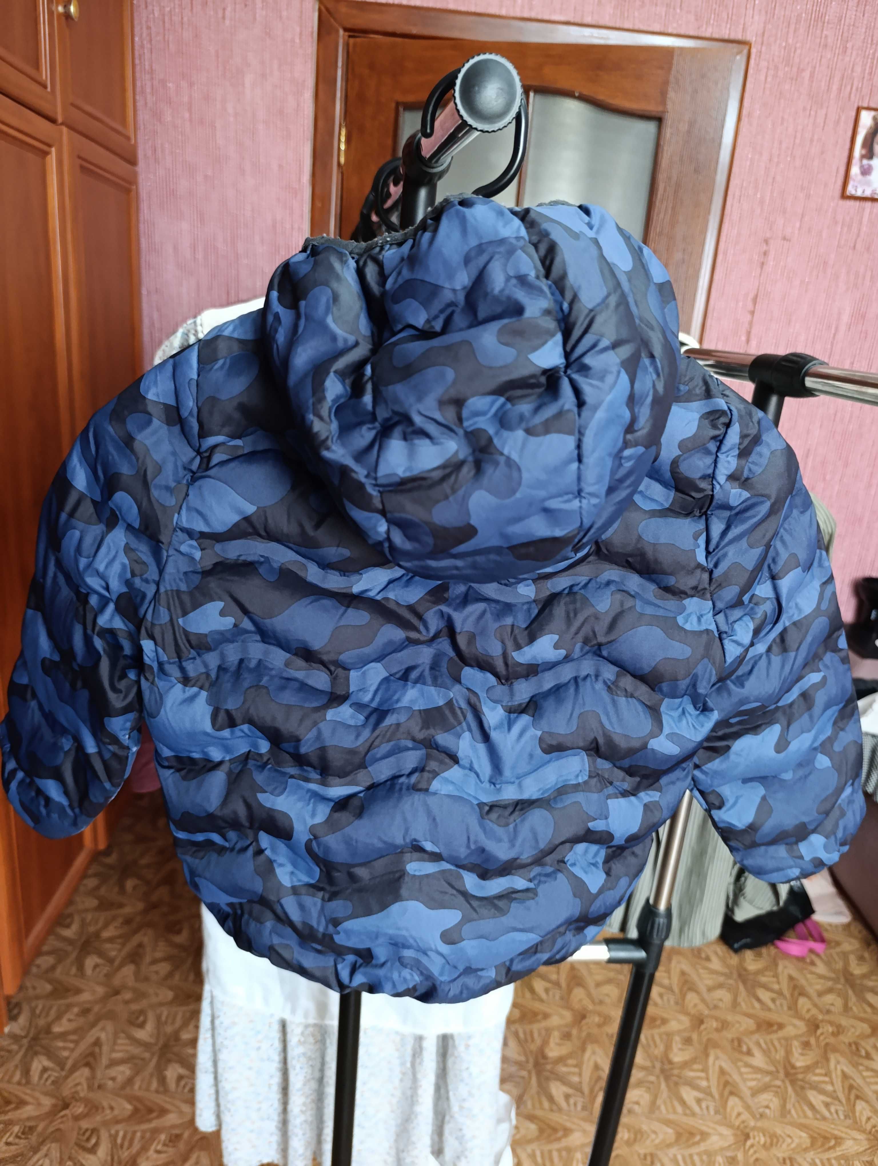 Продам осінню курточку