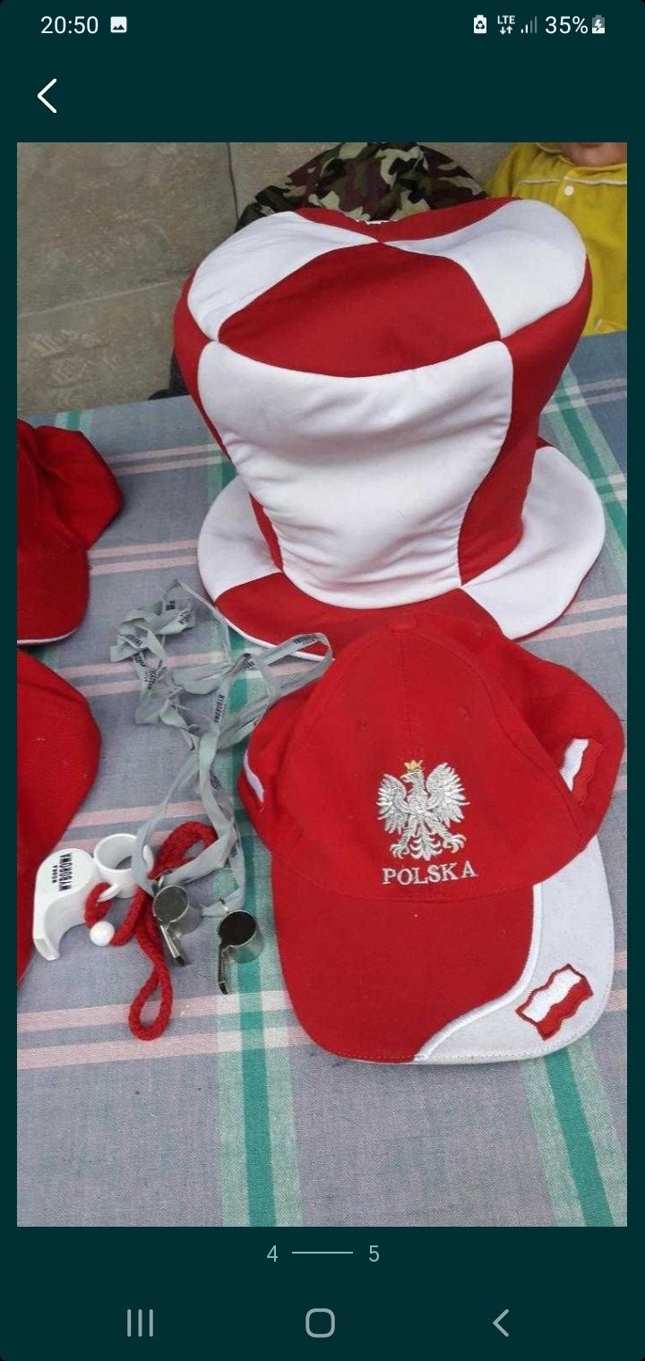 Szalik kibica I czapki I flaga i gwizdek  z prl cena za wszystko
